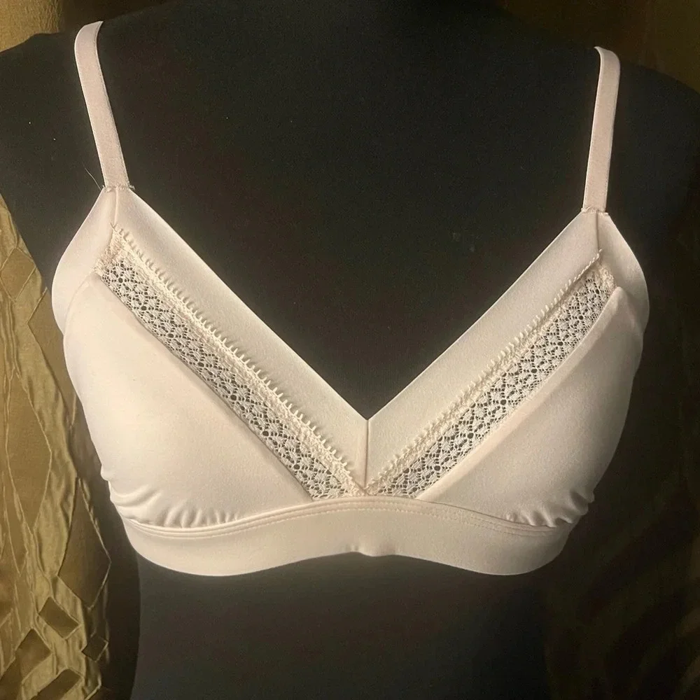 Victoria’s Secret Incredible Bralette Pink Size Medium